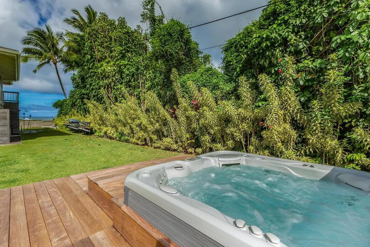 Hanalei Beachfront Cottage Home 度假居